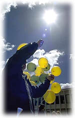 Machen Sie mit bei unserer Luftballon-Aktion: 
»Mit Atomkraft lacht die Sonne«